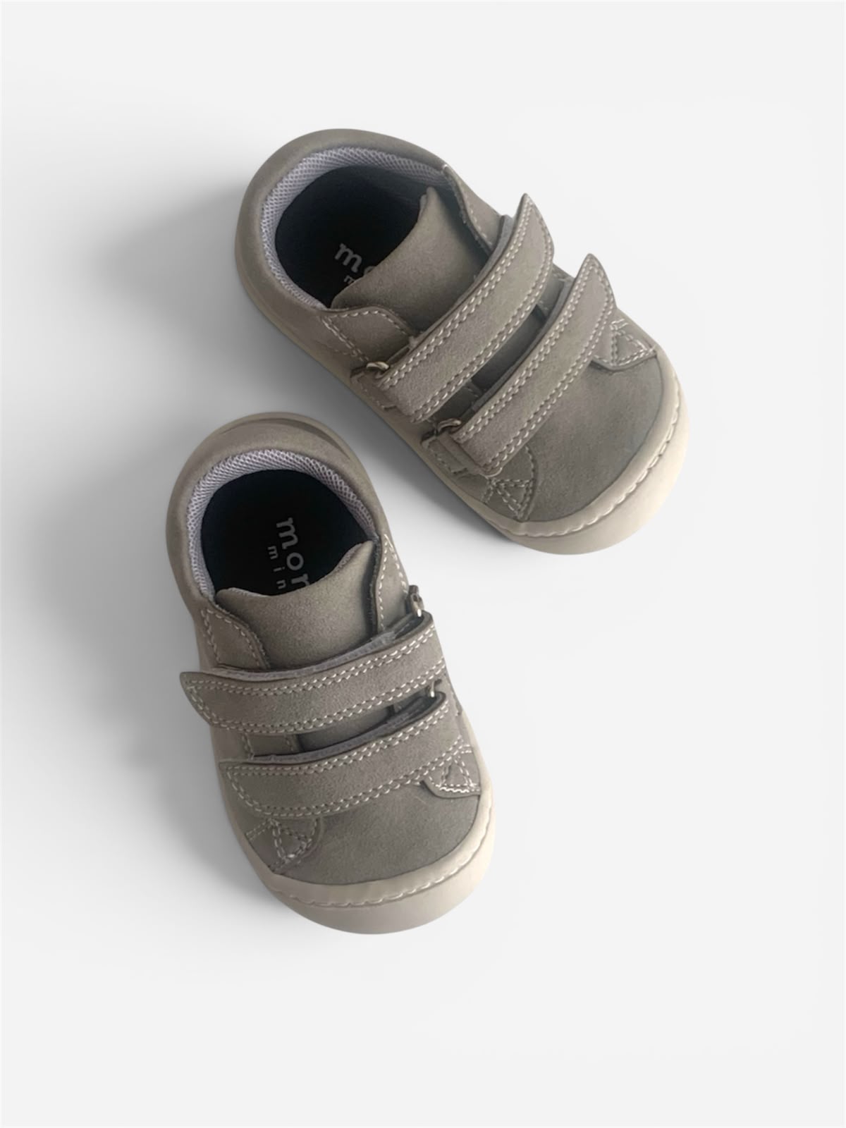 Gris monu mini