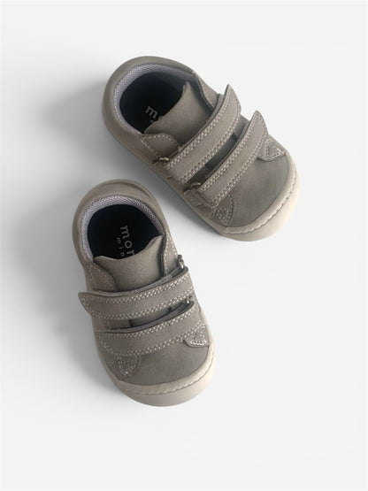 Gris monu mini