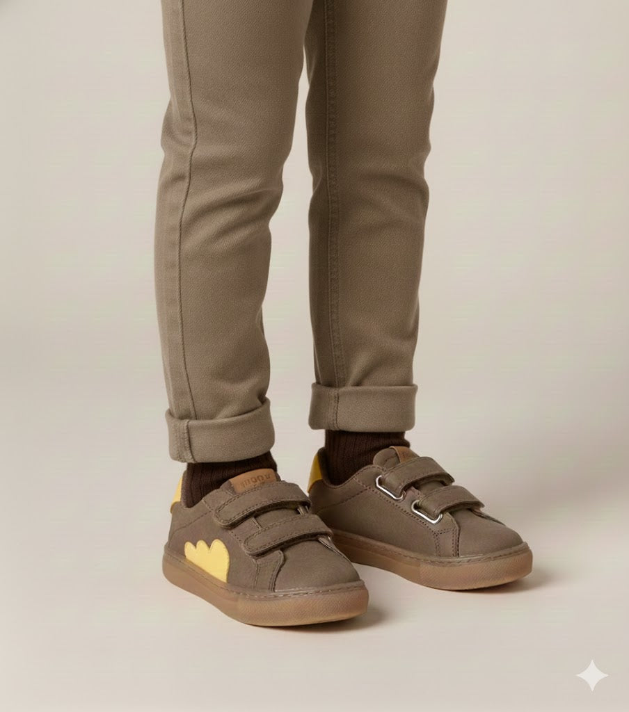 Tenis Cafes monu mini